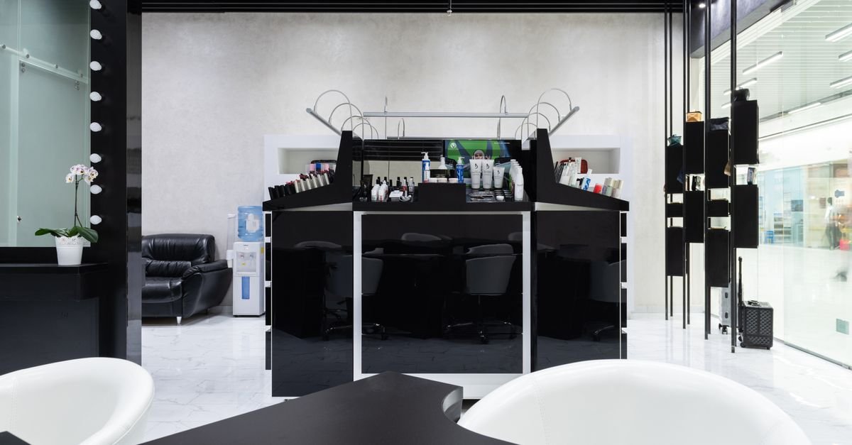 Laguna Salon interior